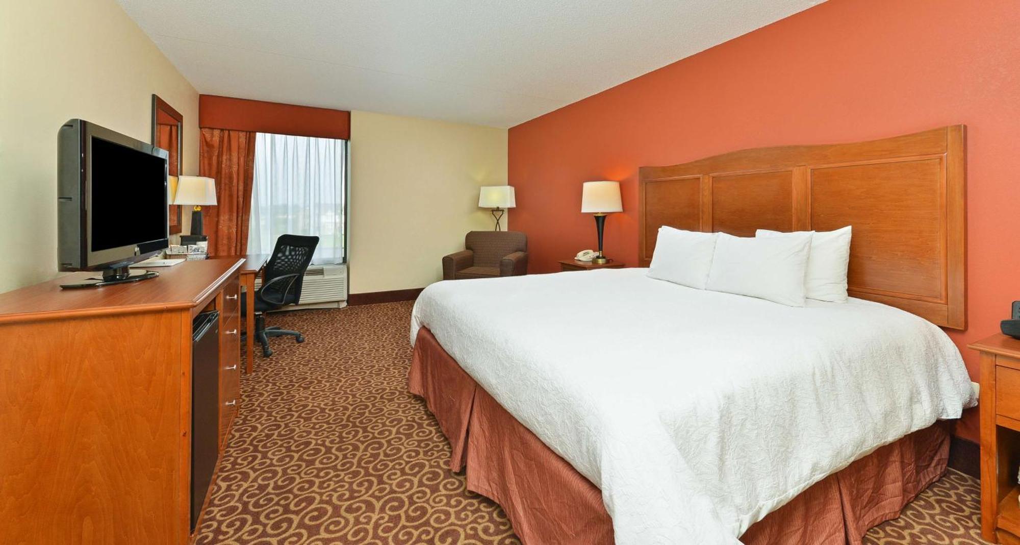 Hampton Inn Chicago-Carol Stream Exterior photo